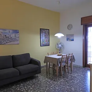 oleandro-e-glicine.lecce-hotels.com/